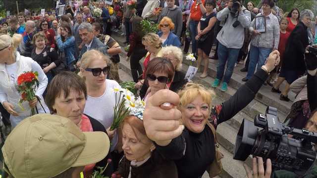 Активист показал «лучших представителей русского мира» на акции «Бессмертный полк» в Одессе