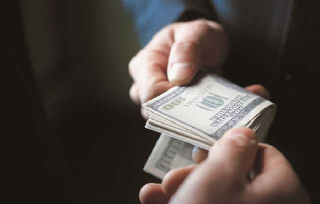 Прокурор вимагав 15 тисяч доларів у підозрюваного – Сарган