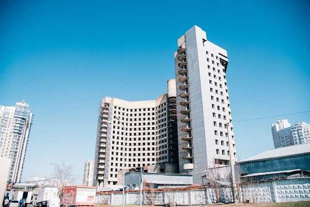 Недобудову на Лівобережній передали Нацполіції