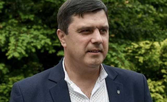 Пресс-секретарь беглого министра обороны 4-й год работает у Порошенко