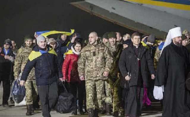 Освобожденные из плена получат по 100 тысяч гривень - МинВОТ