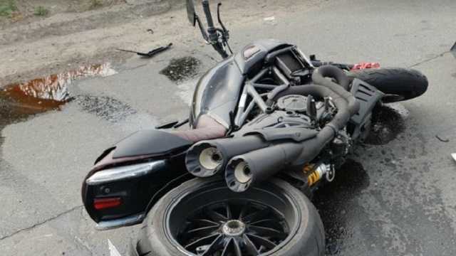 Жуткое ДТП с мотоциклистом в Киеве