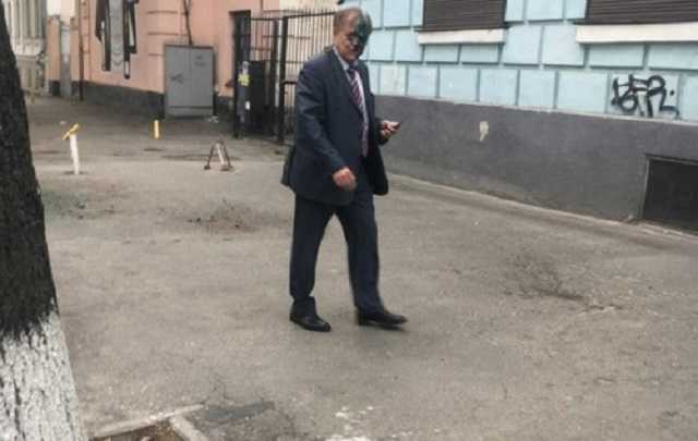 Российских дипломатов в Киеве надо макать в дерьмо – Бутусов