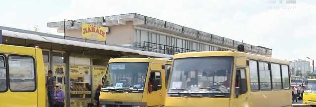 Обстрел маршрутки в Киеве: пуля пролетела в 20 см над головами пассажиров