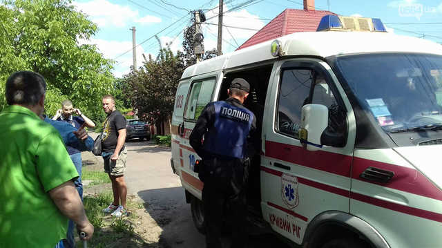 В Кривом Роге "титушки" напали на журналистов и распылили неизвестное вещество