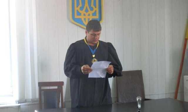 Судья Заводского райсуда г. Каменское Олег Рычка: богатство из ниоткуда