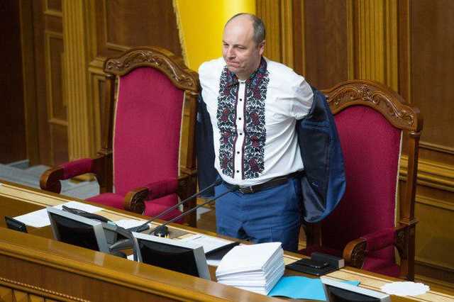 Много селфи и разнообразия: Как отпраздновали День вышиванки в Верховной Раде