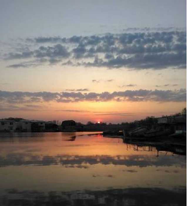 Общественники «захватили» под застройку часть Днепра и изменили русло реки