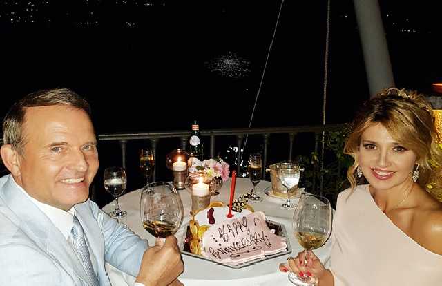 Марченко показала как отдыхает с кумом Путина за границей