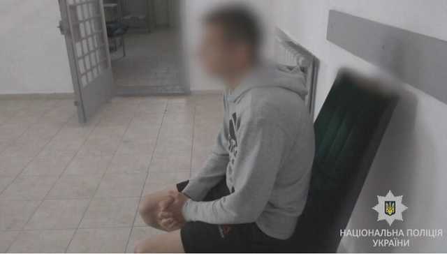 В Киеве парень ограбил водителя маршрутки