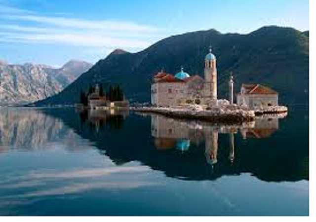 Черногория планирует отгородиться забором от Албании