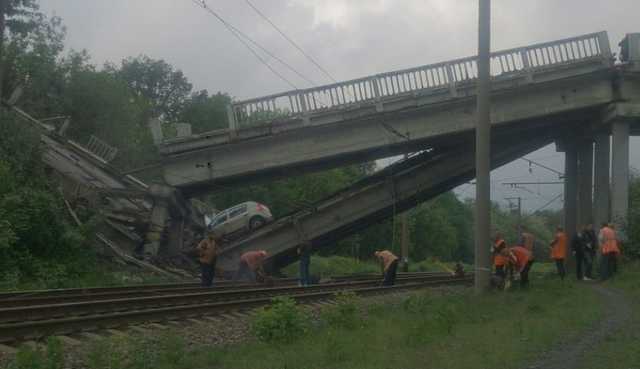 Красный Луч отрезан от Луганска: на оккупированной территории взорвали мост