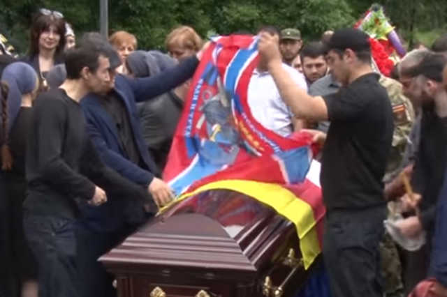 Террориста "Мамая" похоронили: на видео засветился убийца "Моторолы"