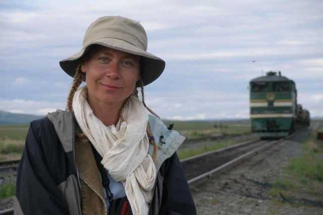 Испугались геев: россияне избили французскую писательницу