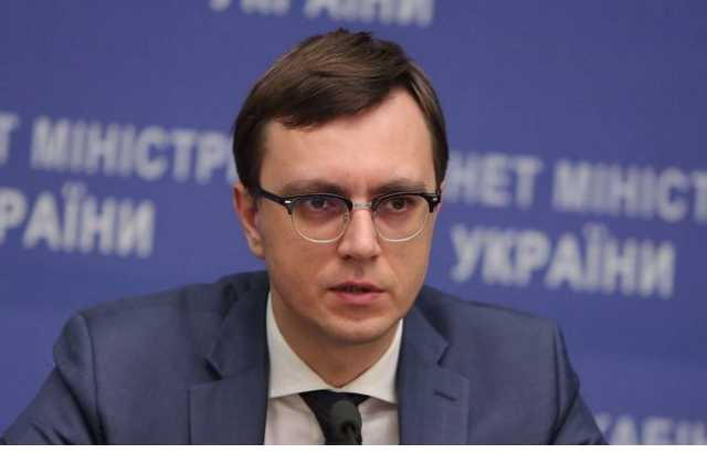 Мы отдадим железнодорожные вокзалы в концессию, - Омелян