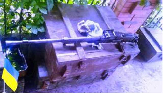 Бойцы ВСУ показали оружие, захваченное у боевиков на Светлодарской дуге