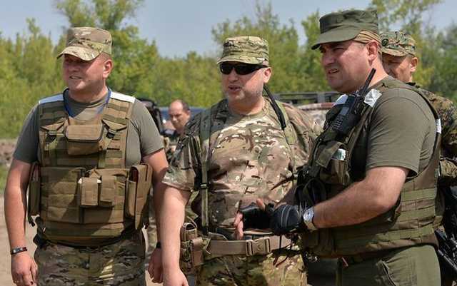 Турчинов: Ситуация в зоне ООС продолжает ухудшаться