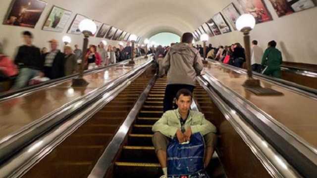 Эскалатор в киевском метро "зажевал" 5-летнего мальчика