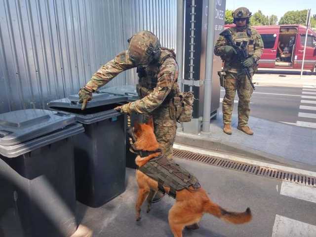 В Киеве бойцы "Альфы" вызвали восторг у болельщиков