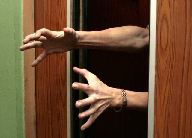 В Одессе оборвался лифт с людьми