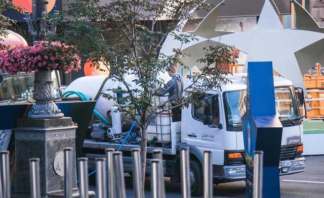 На Крещатике разбирают фан-городок