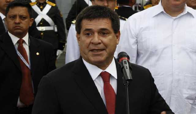 В Парагвае президент подал в отставку