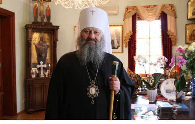 Наместник Лавры, который ездит на Мерседесе, «отхлестал» Константинополь: Это ничто!