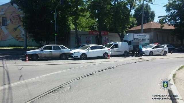В Харькове пьяный лихач устроил массовое ДТП