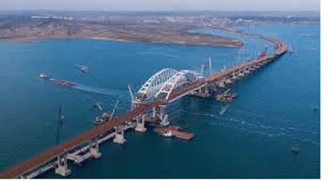 "Едет гопота": крымчане возмутились российскими туристами