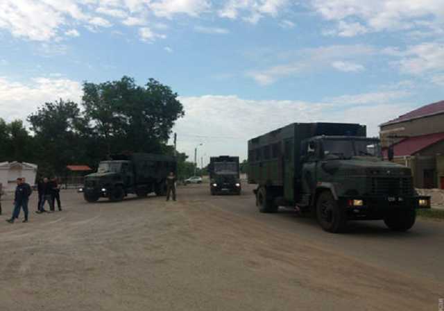 В поселок под Одессой, где проходят выборы, ввели Нацгвардию