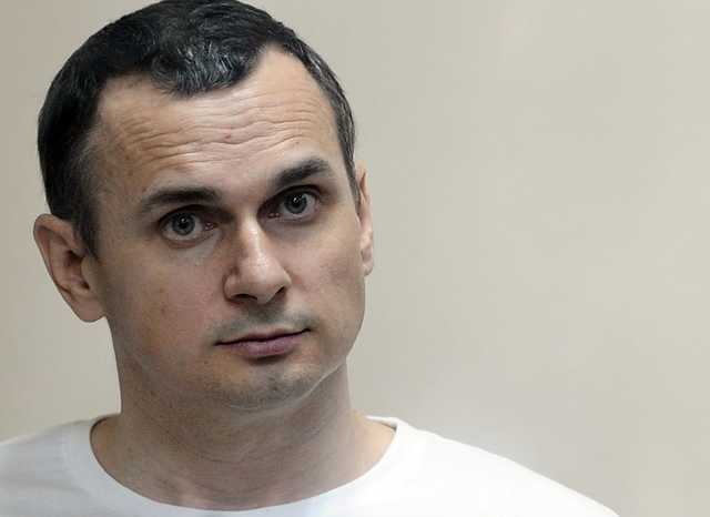 Российские тюремщики сообщили, что Сенцову будут заливать питательную смесь через нос