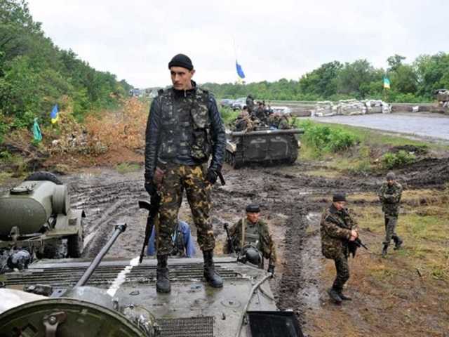 За прошедшие сутки боевики 40 раз обстреляли силы ООС. Потерь нет