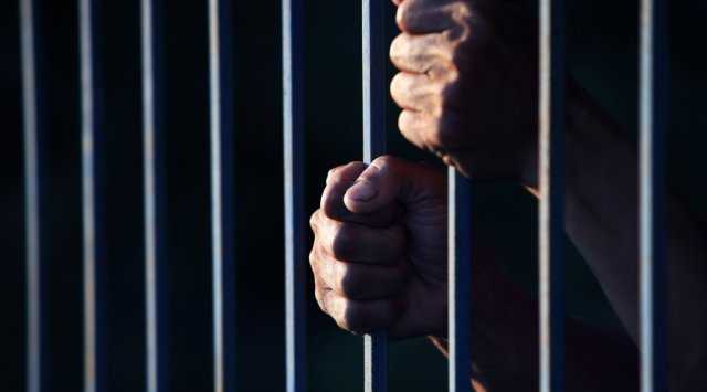 "Без обуви и с клопами": как десятки украинцев прозябают в греческих тюрьмах