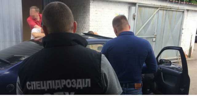 В Хмельницком прокурор задержан на взятке в 8 тыс грн - СБУ