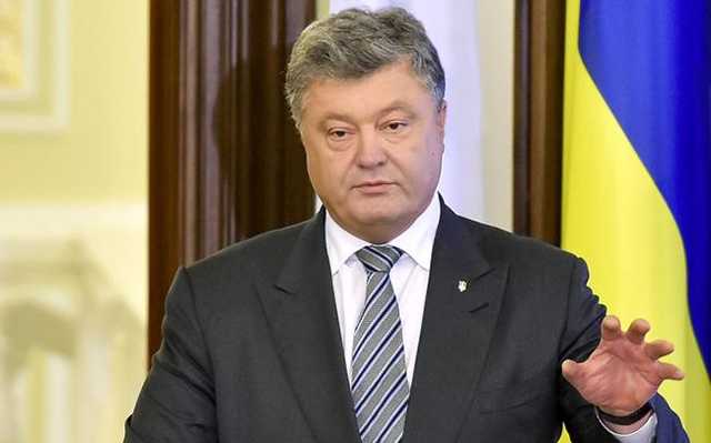 Порошенко поручил Минфину открыть финансирование антикоррупционного суда