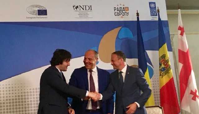 "Цель – вступление в Евросоюз": Украина, Грузия и Молдова создали межпарламентскую ассамблею