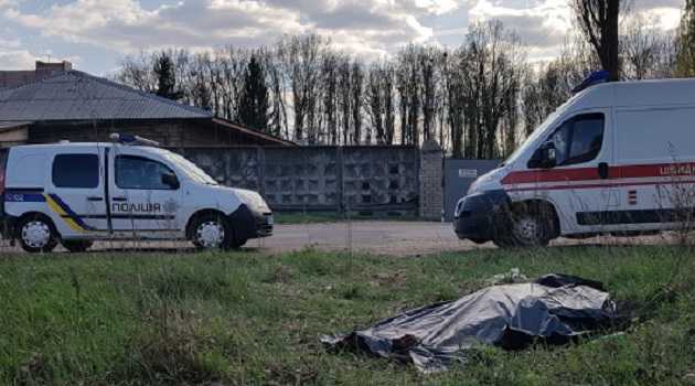 Под Киевом отец и сын убили незваного гостя и упаковали его в пакеты