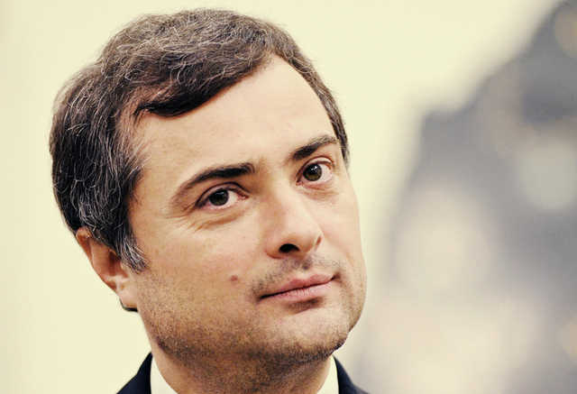 Пауки в банке. В ОРДЛО Беседа наступил на горло Суркову