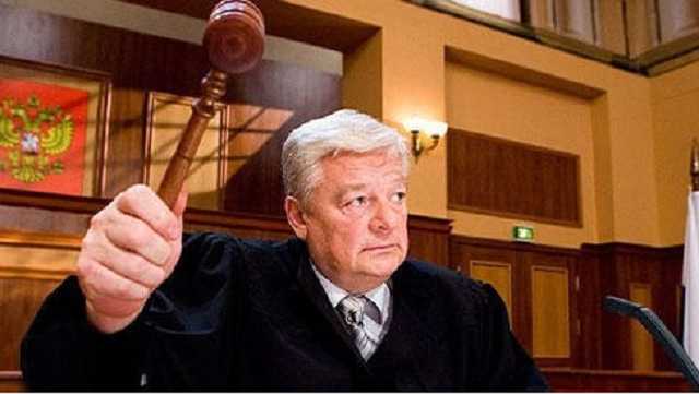 Днепровский судья распилил запорожский летный центр и обанкротил кировоградских фермеров