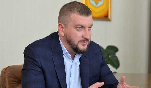 Племянница министра юстиции купила элитную машину и квартиру