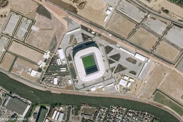 В России стадион к ЧМ по футболу построили на болоте с птичьими колониями