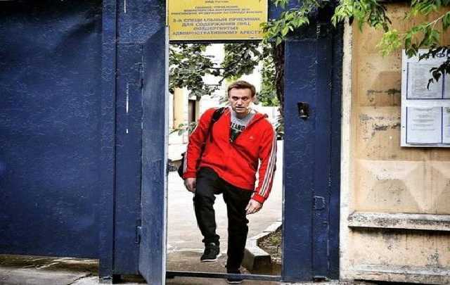 Алексей Навальный вышел на свободу