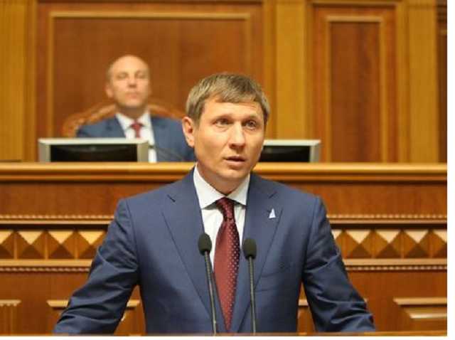 Известный нардеп попал в ДТП на Полтавщине: первые фото