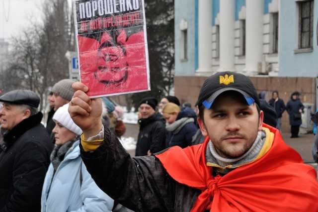 Порошенко будет уничтожать протестующих, - журналист