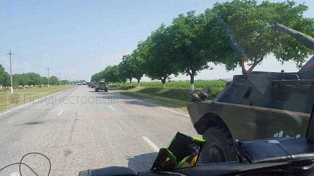 В Приднестровье рядом с украинской границей заметили военную технику России