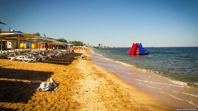 Мертвый город и Путин: в сети показали знаковые фото из украденного Крыма