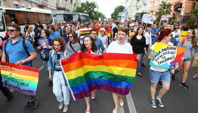 Законодательный «шедевр»: В Украине предлагают запретить любые публичные проявления сексуальной ориентации