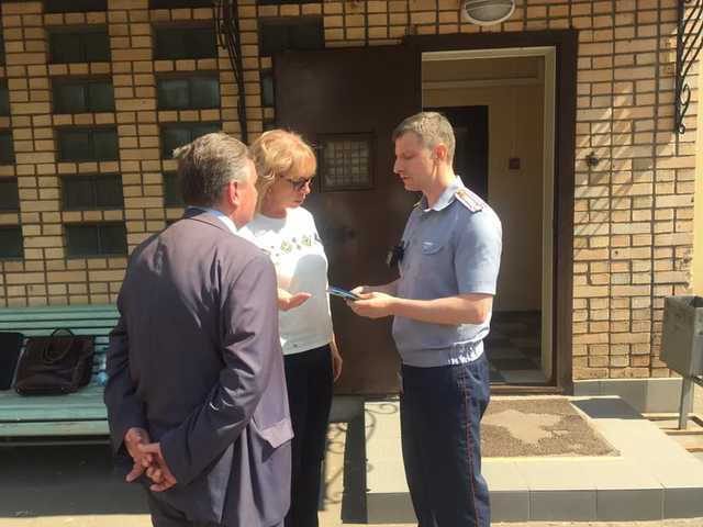 Денисову не пускают к украинскому политзаключенному Роману Сущенко