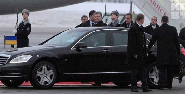 Аккурат перед выборами: для Порошенко купят два супербронированных Mercedes S600