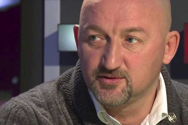 Нас ждёт – медный таз, накрытый мокрыми тряпками, трусами, - Мочанов